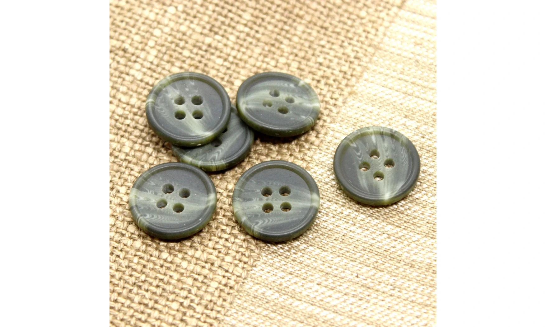 Vintage button 093A