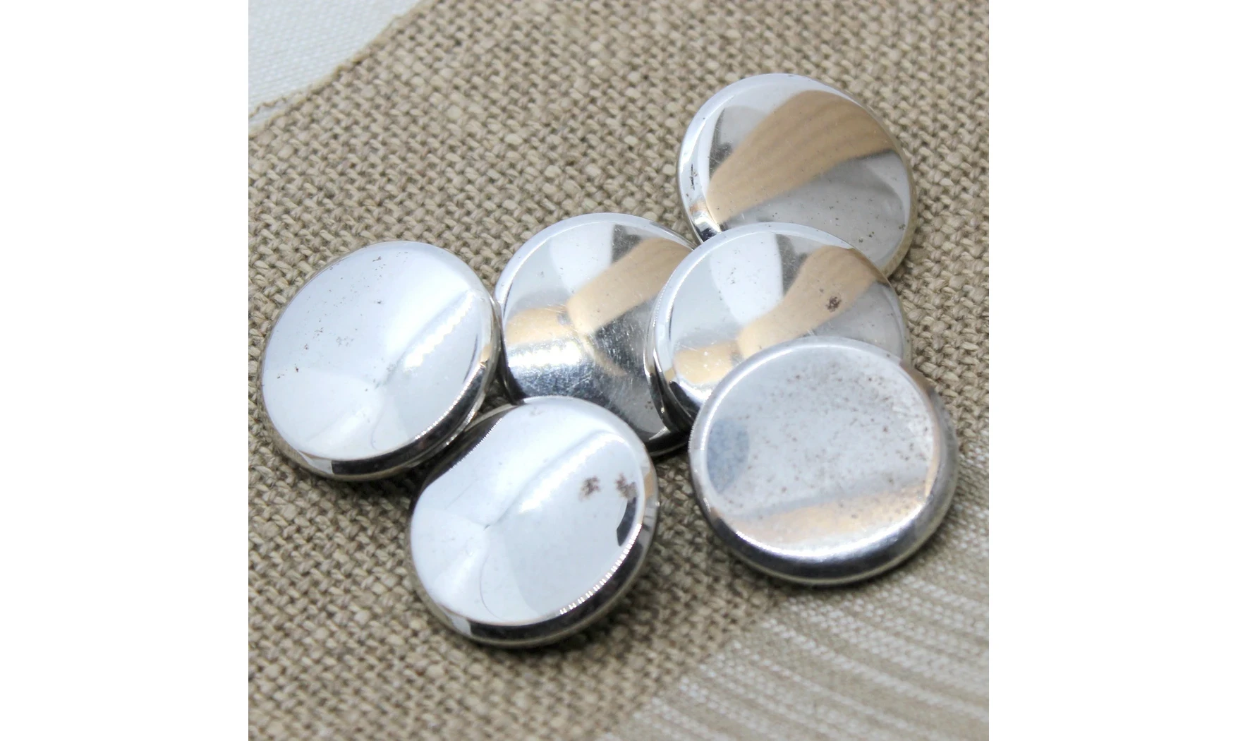 6 boutons / 27MM / Métal argenté