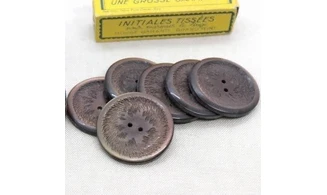 6 boutons / 40MM / Brun