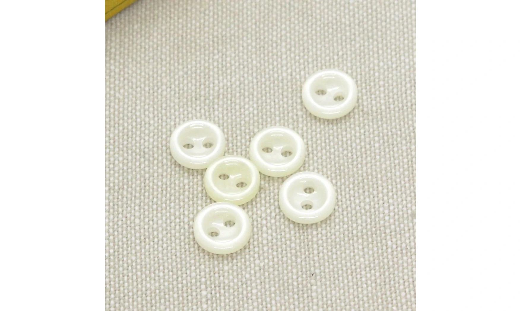 10 boutons / 9MM / Blanc