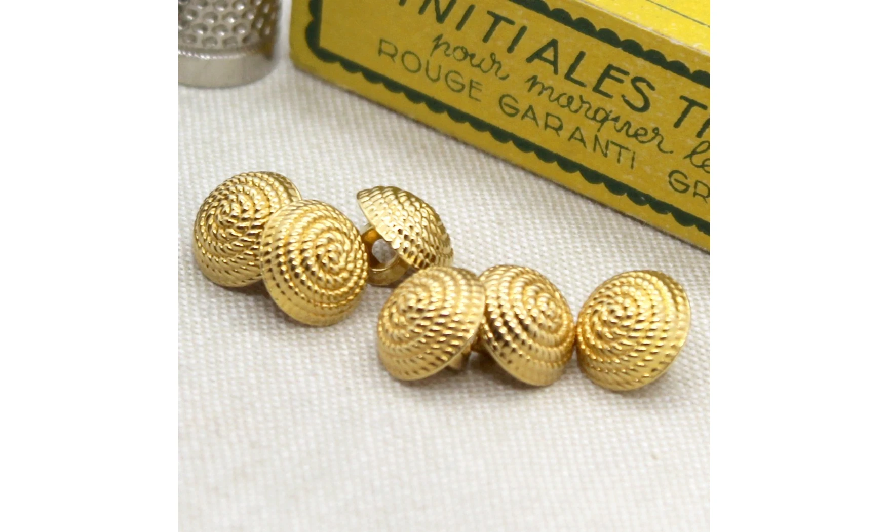 6 boutons / 12MM / Doré Corde "spirale"