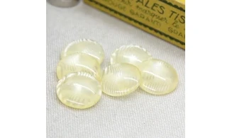 6 boutons / 18MM / Translucide zébré blc