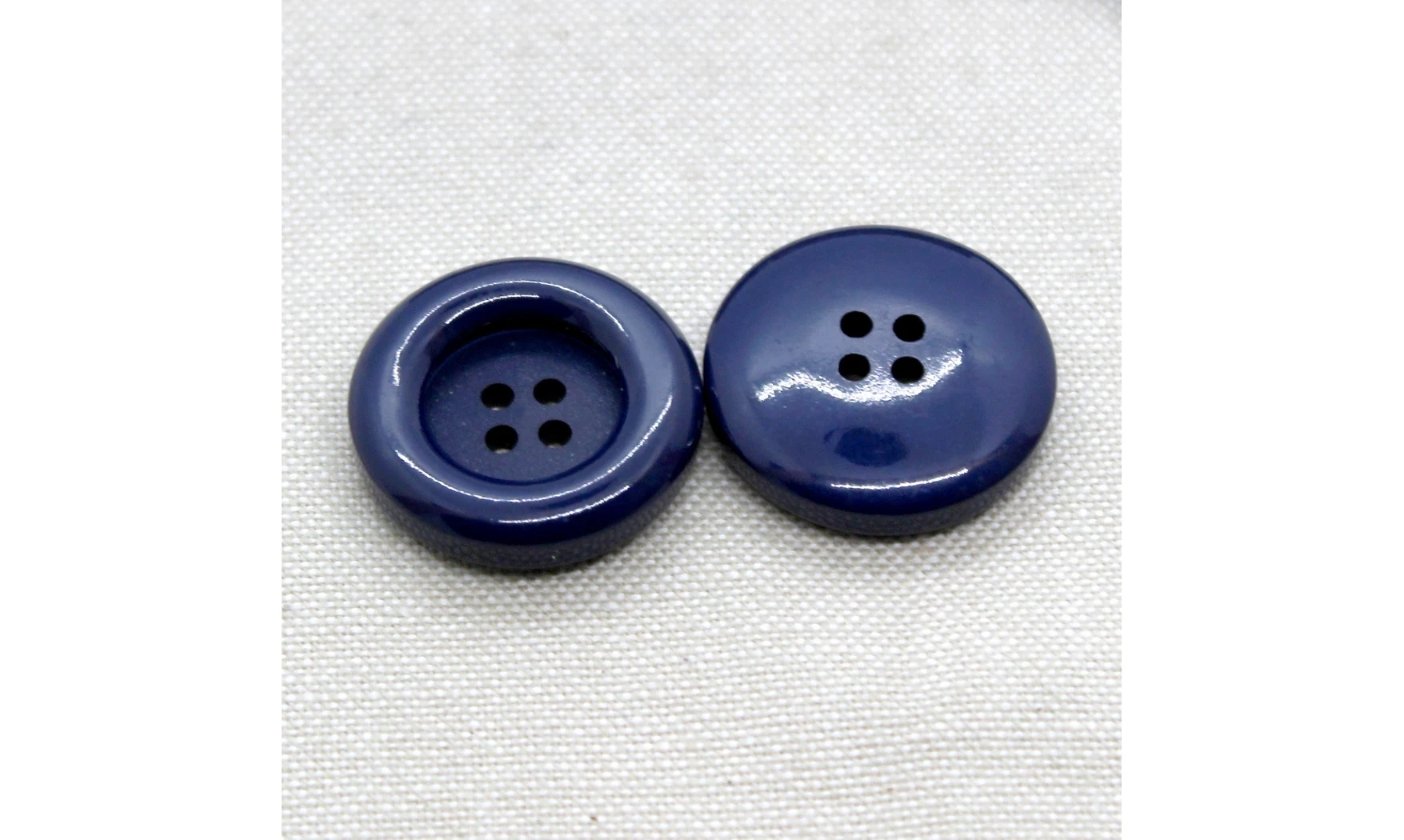 Vintage Button 735B