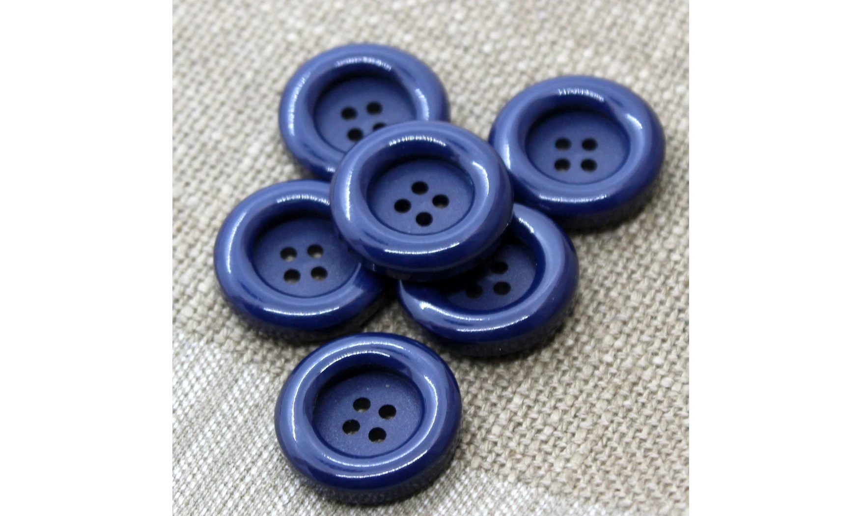 Vintage Button 735B