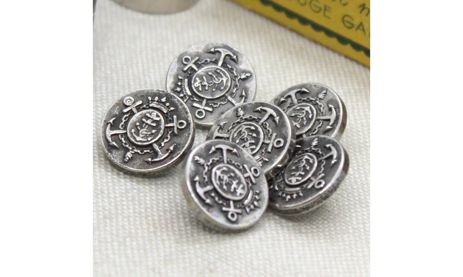 6 boutons / 14MM / Argenté "Ancre marine