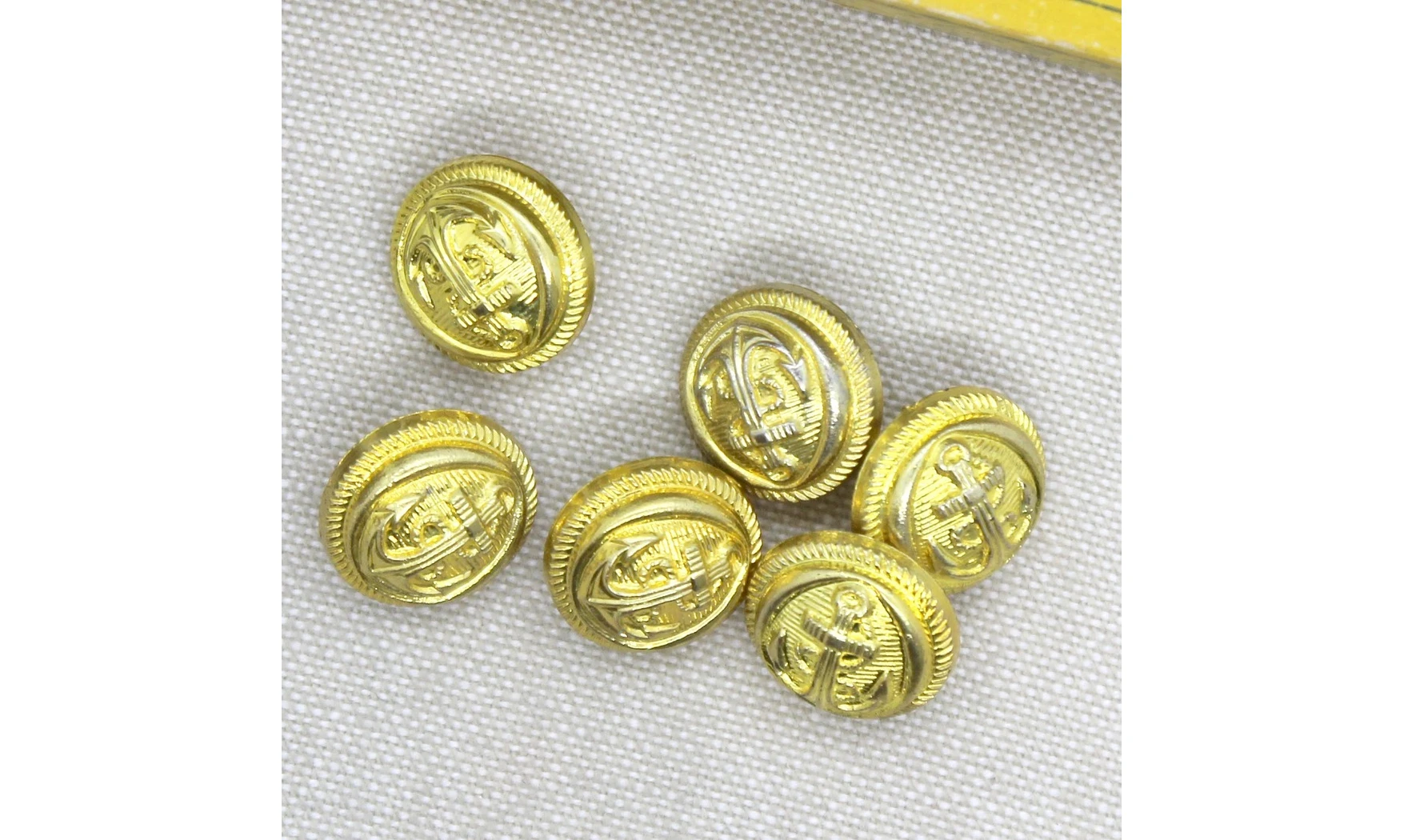 6 boutons / 15MM / Doré "Ancre marine"