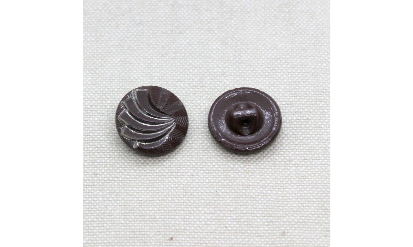 6 boutons / 18MM / Verre marron