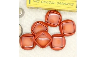 6 boutons / 26MM / Rouge orangé