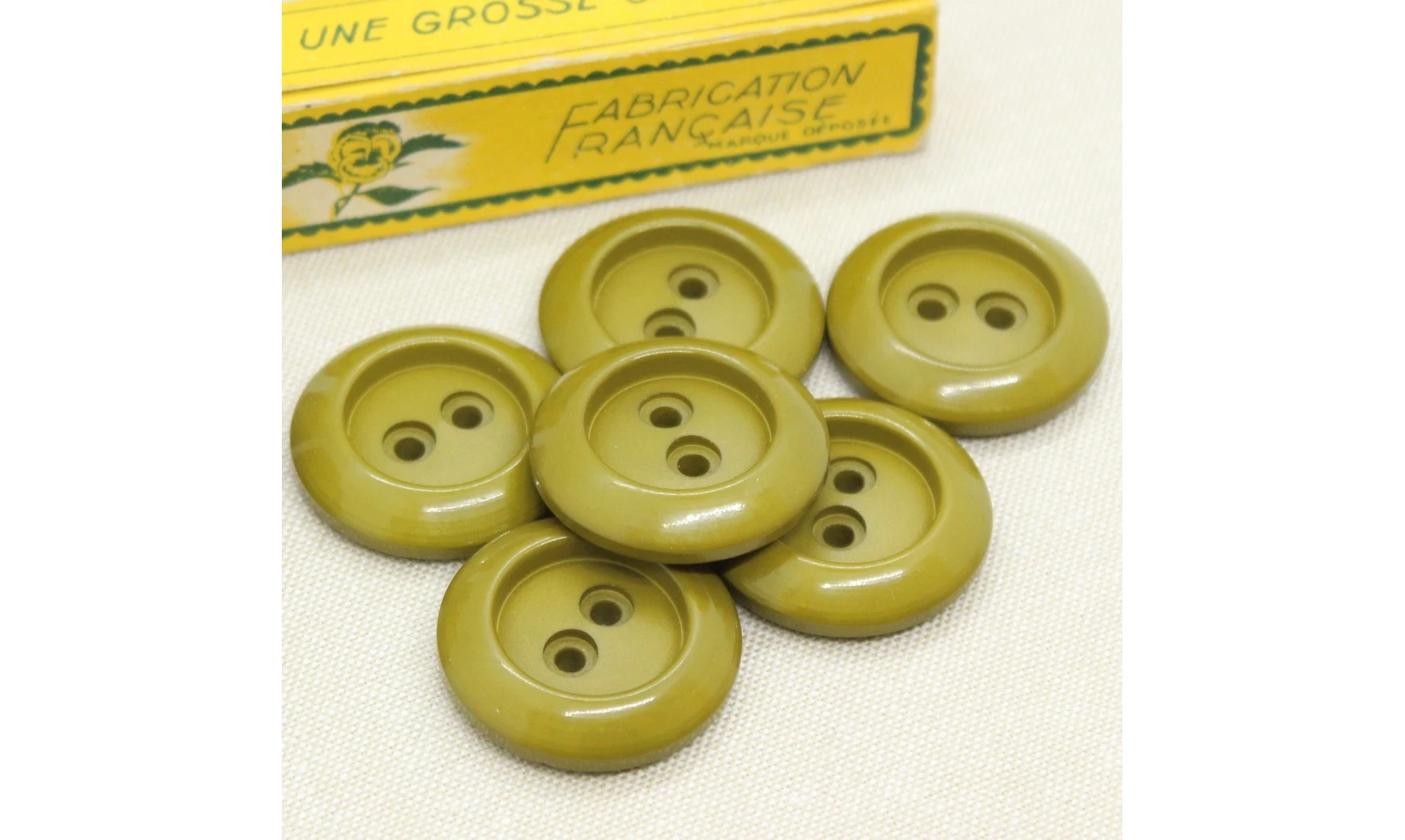 6 boutons / 31MM / Vert kaki