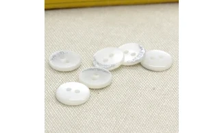 6 boutons / 13MM / Blanc