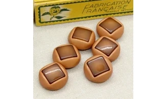 6 boutons / 20MM / Brun orangé