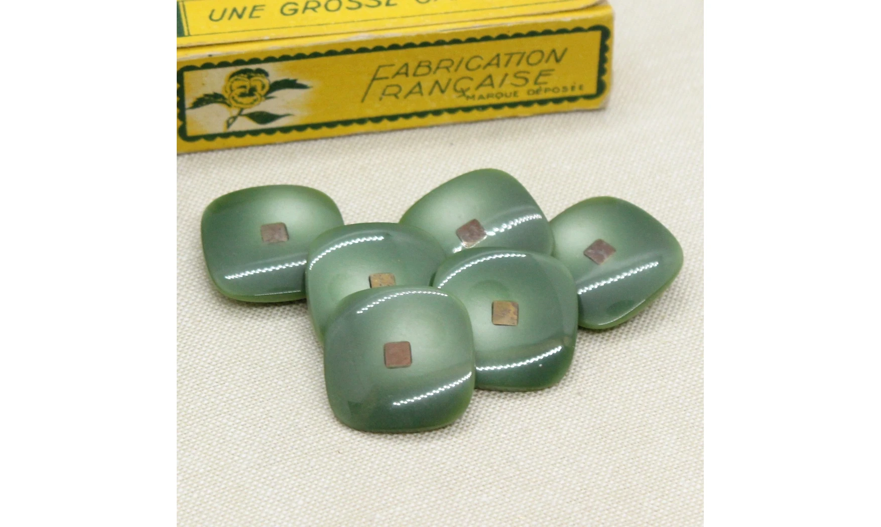 6 boutons / 25MM / carré vert dégradé