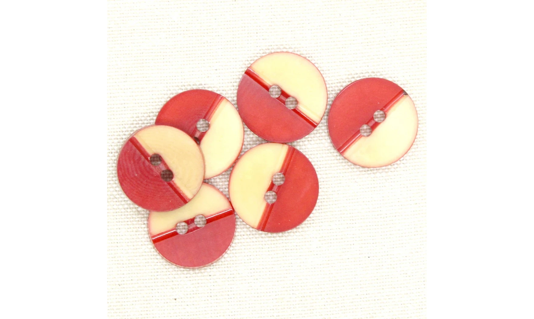 Vintage button 103E