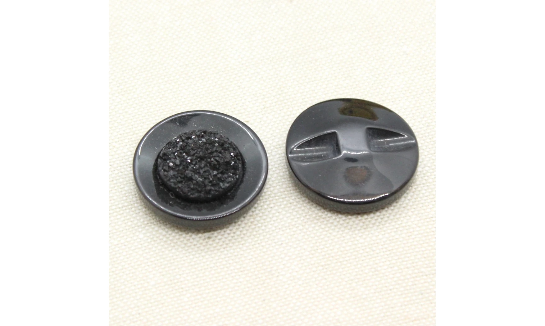 6 boutons / 25MM / Noir "Granité"