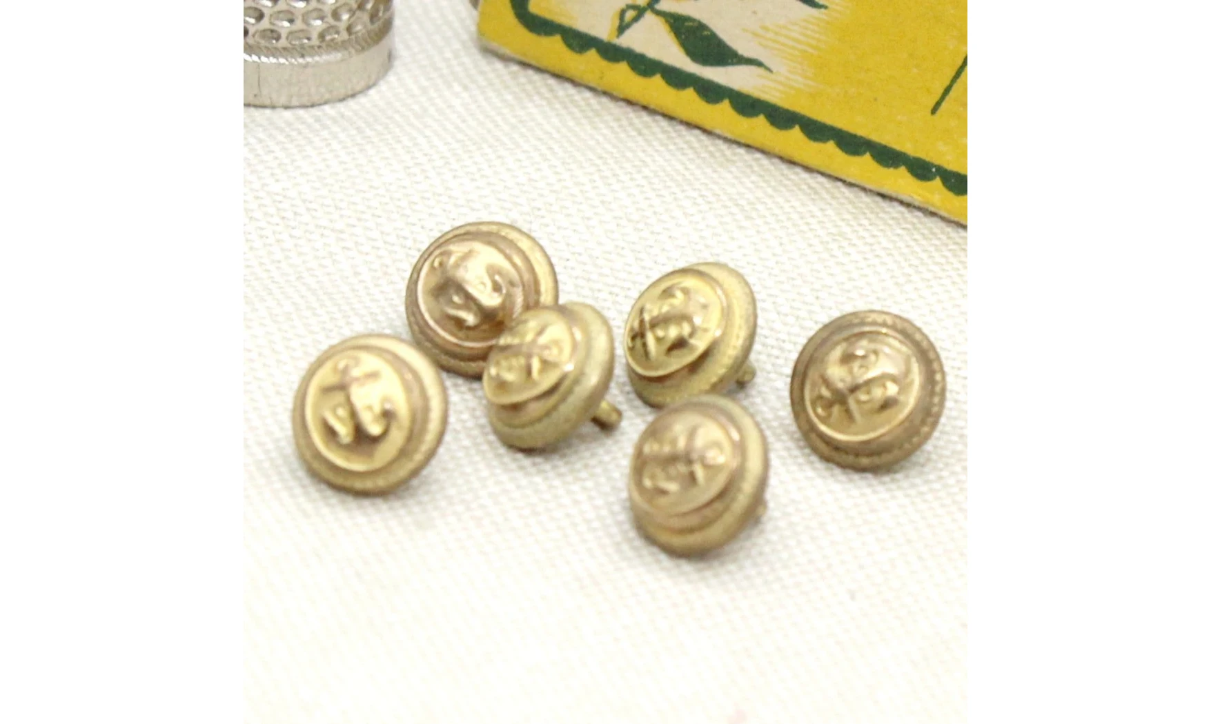 6 boutons / 10MM / Métal doré Ancre