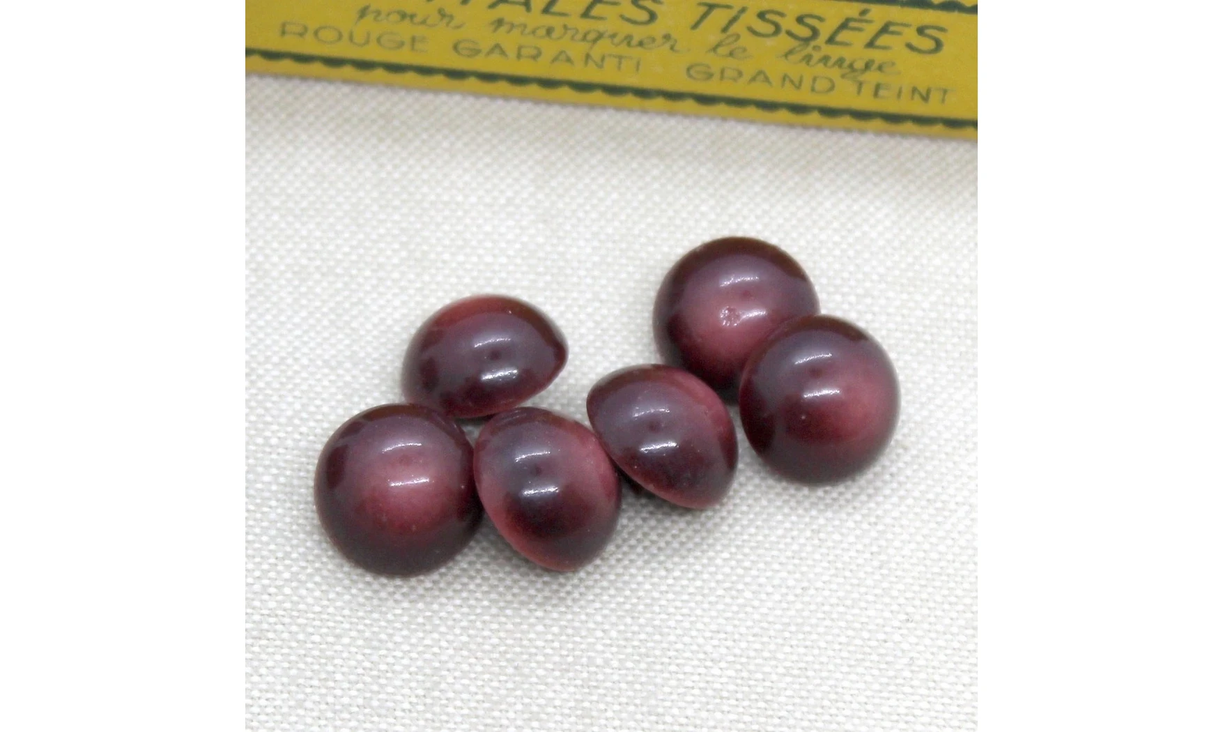 6 boutons / 14MM / Lie de vin Bombé