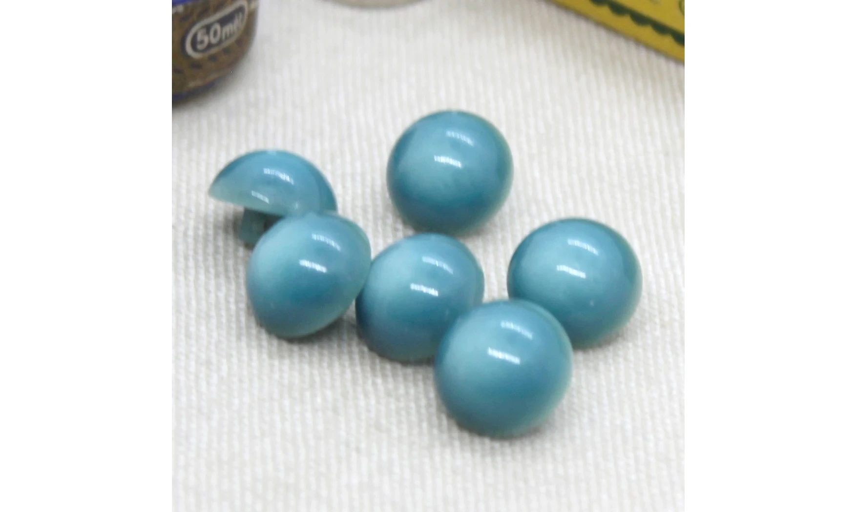 6 boutons / 12MM / Bleu Bombé