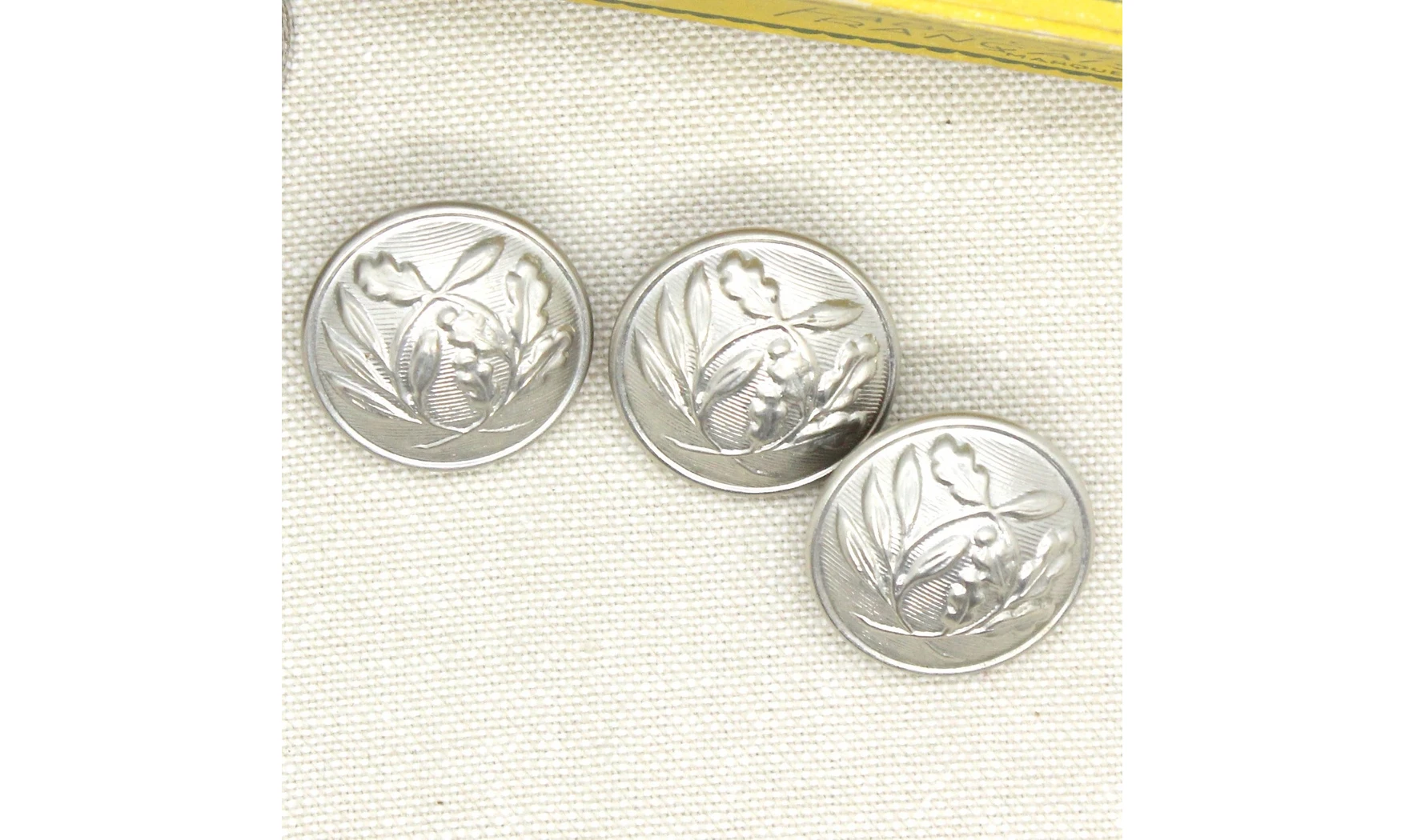 3 boutons / 23MM /Métal Police nationale