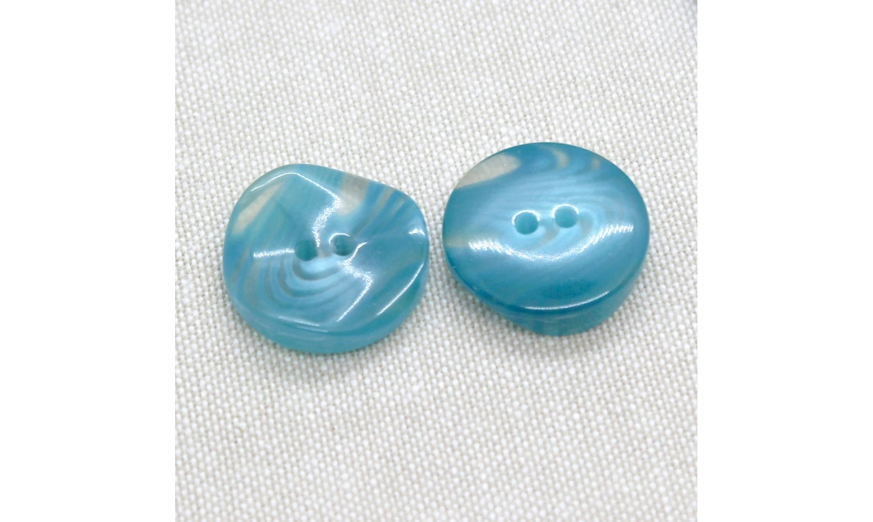 Vintage Button 063E