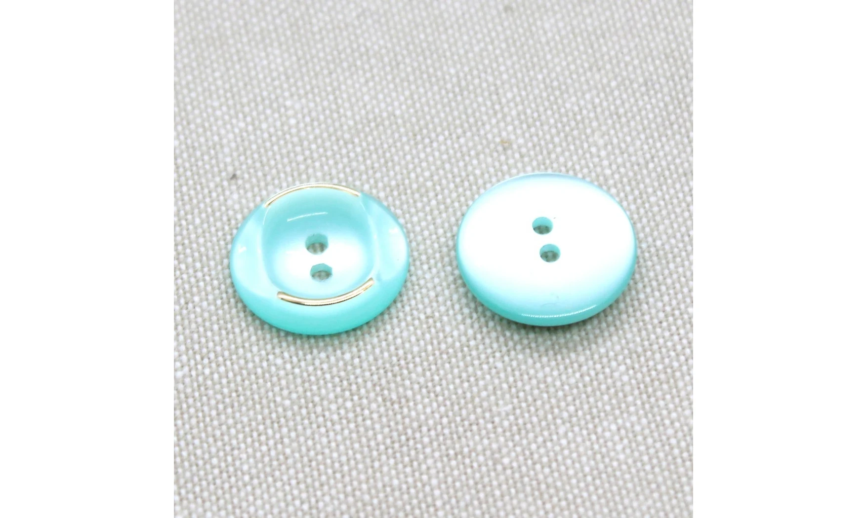 Vintage Button 093E