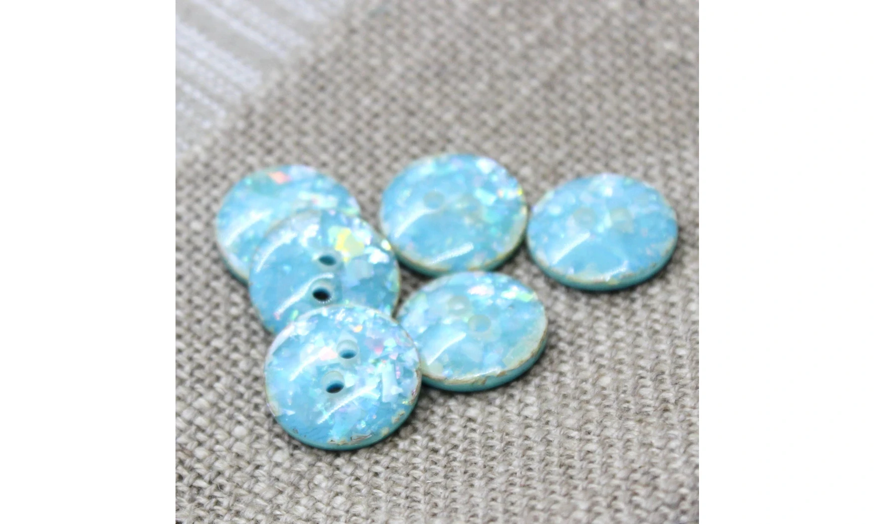 Vintage Button 072E