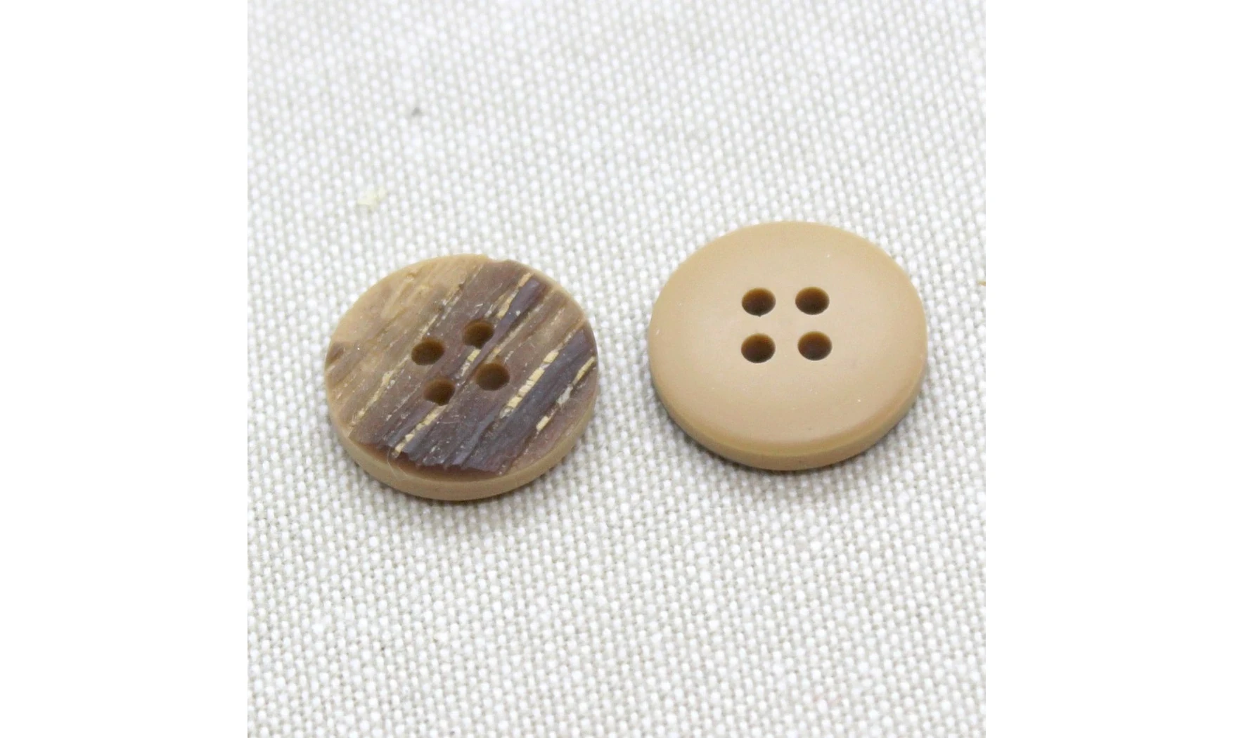 Vintage Button 073E