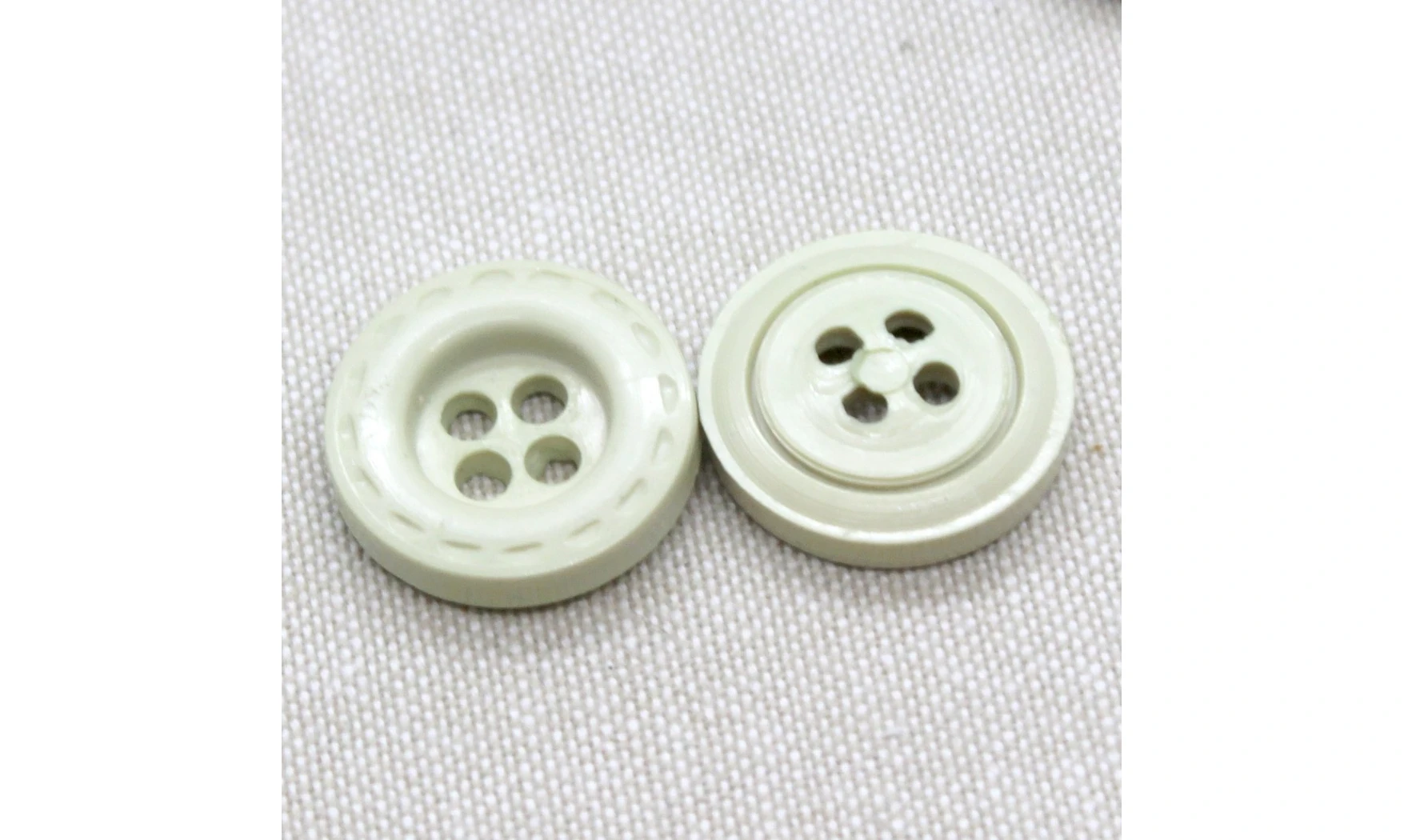 Vintage Button 075E