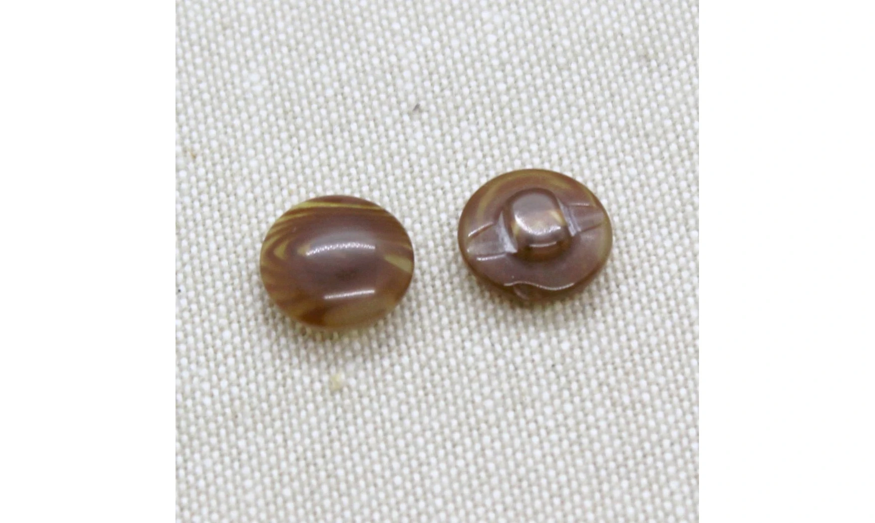 6 boutons / 12MM / Brun très plat