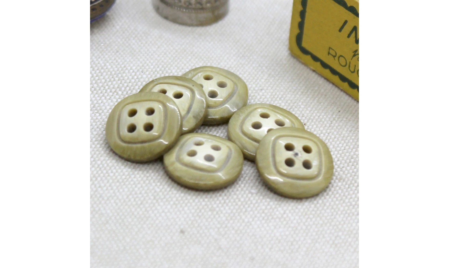 6 boutons / 15MM / Vert