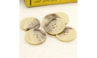 6 boutons / 25MM / Brun