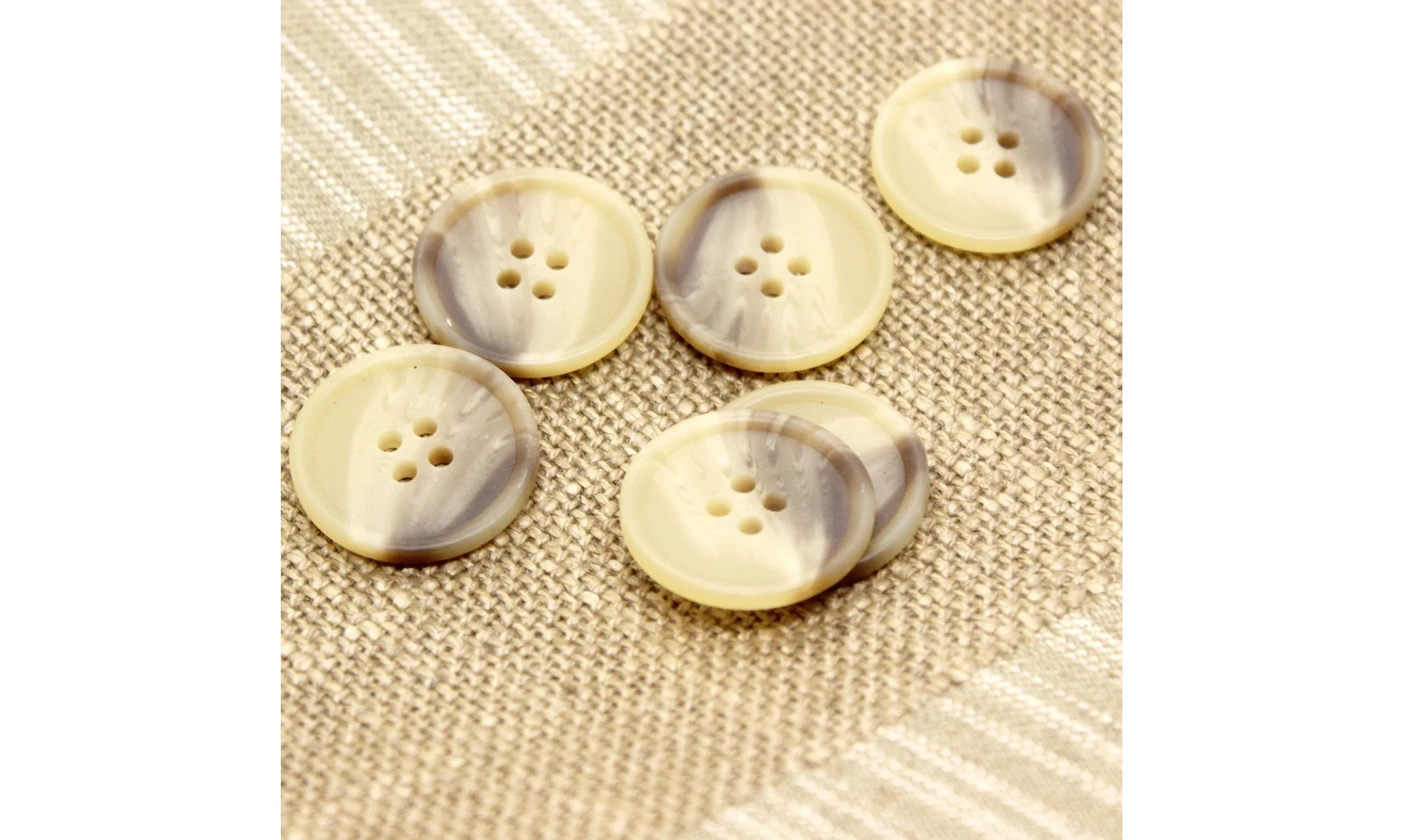 Vintage button 103A
