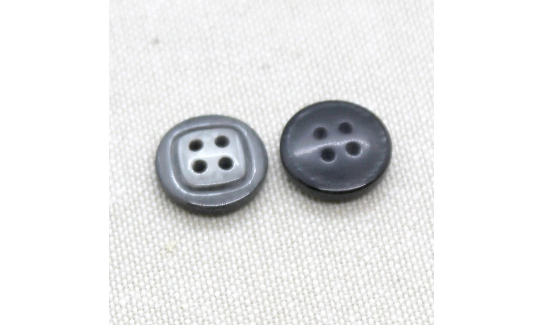 Vintage Button 086E