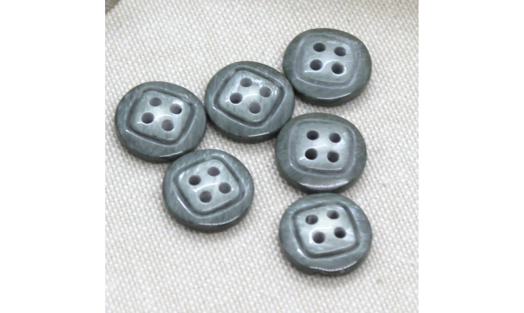Vintage Button 087E