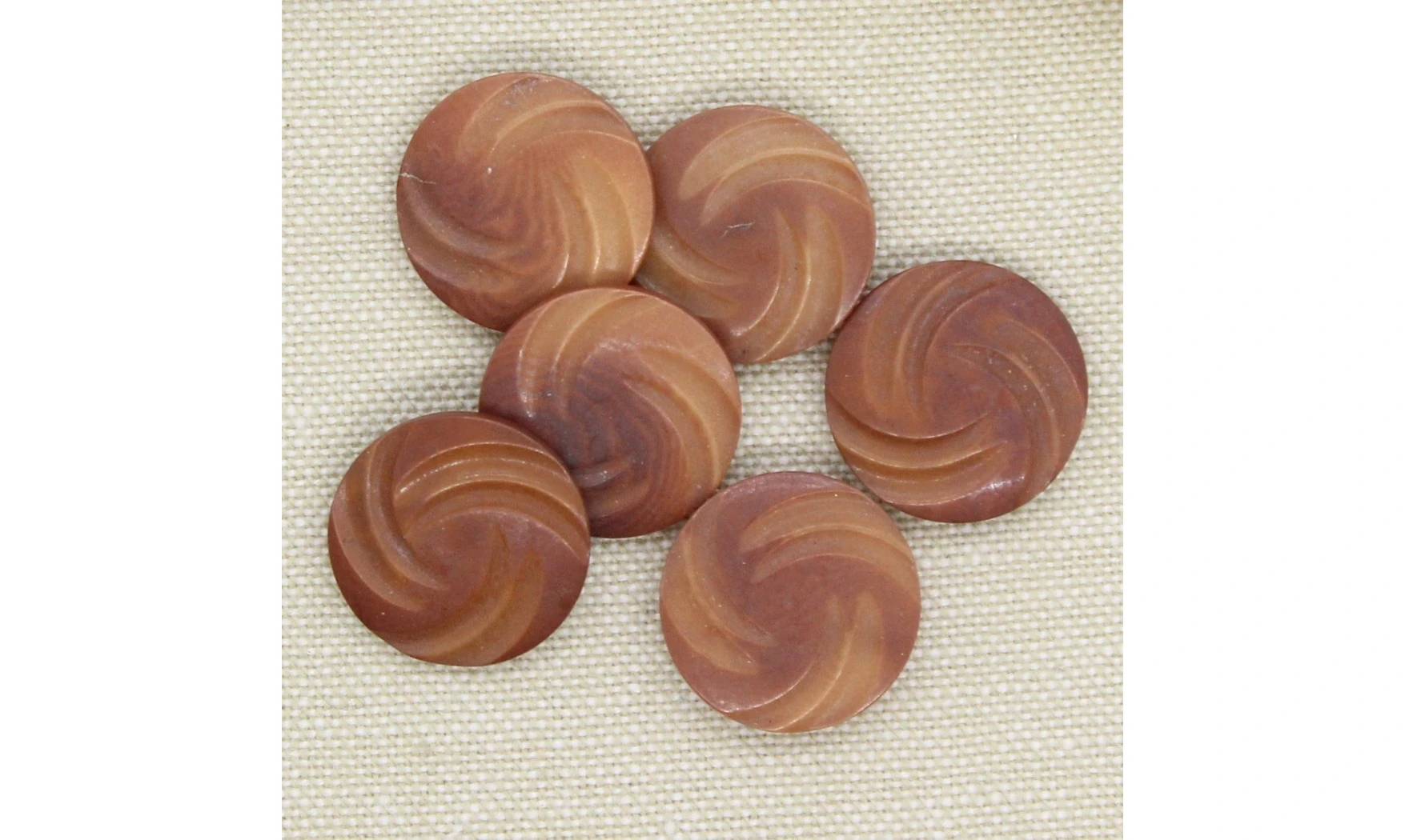 6 boutons / 19MM / Brun
