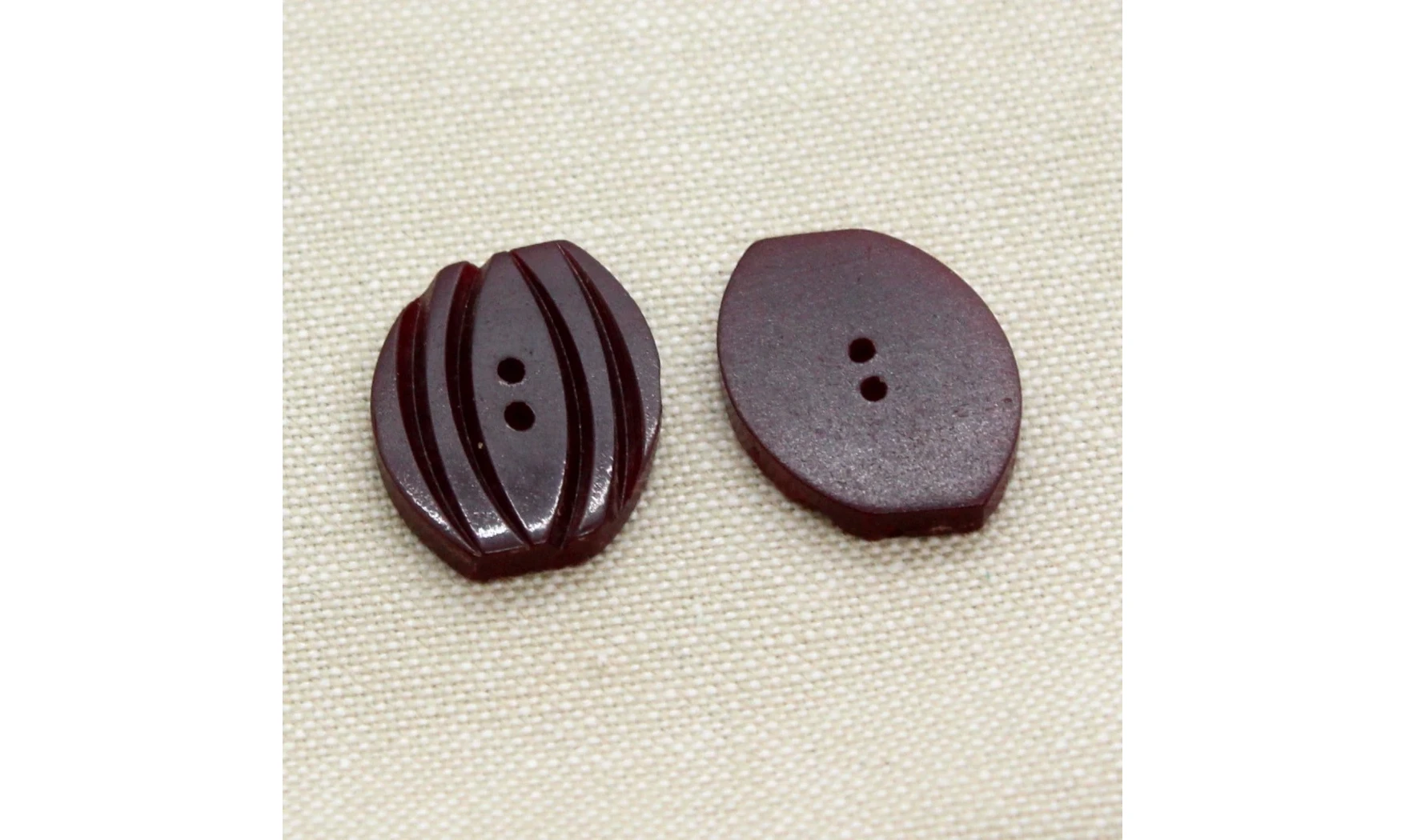 6 Boutons / 20MM / Ovoide, brun rouge