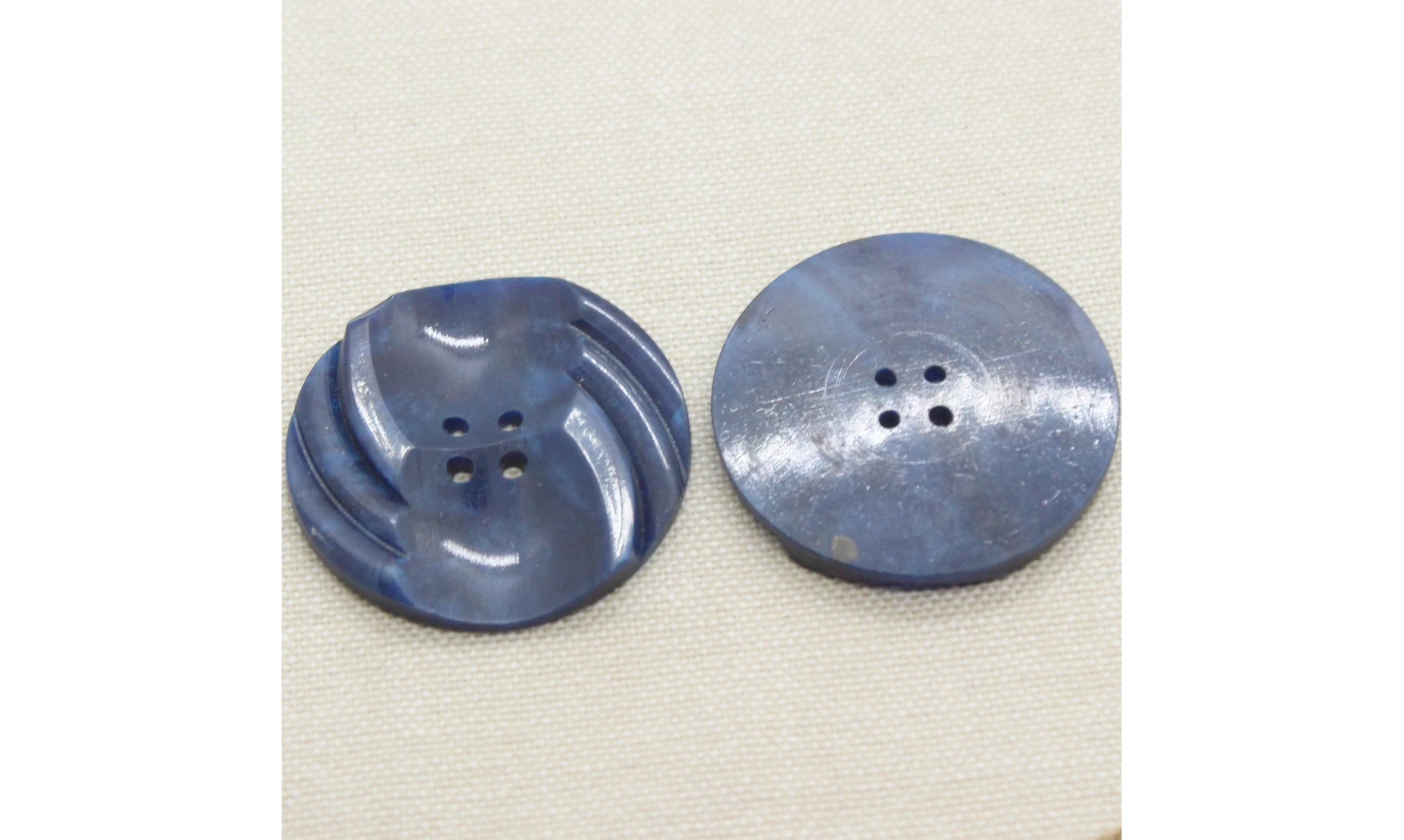 6 Boutons / 35MM / Bleu marbré