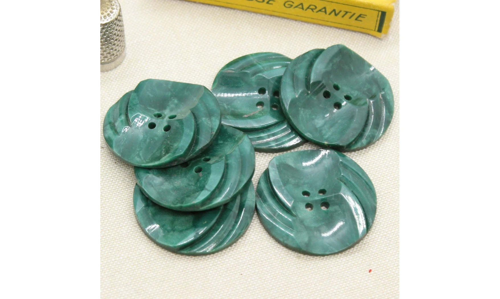 6 Boutons / 35MM / Vert marbré