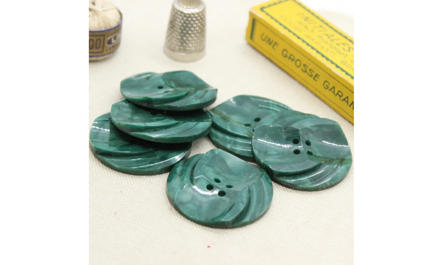 6 Boutons / 35MM / Vert marbré
