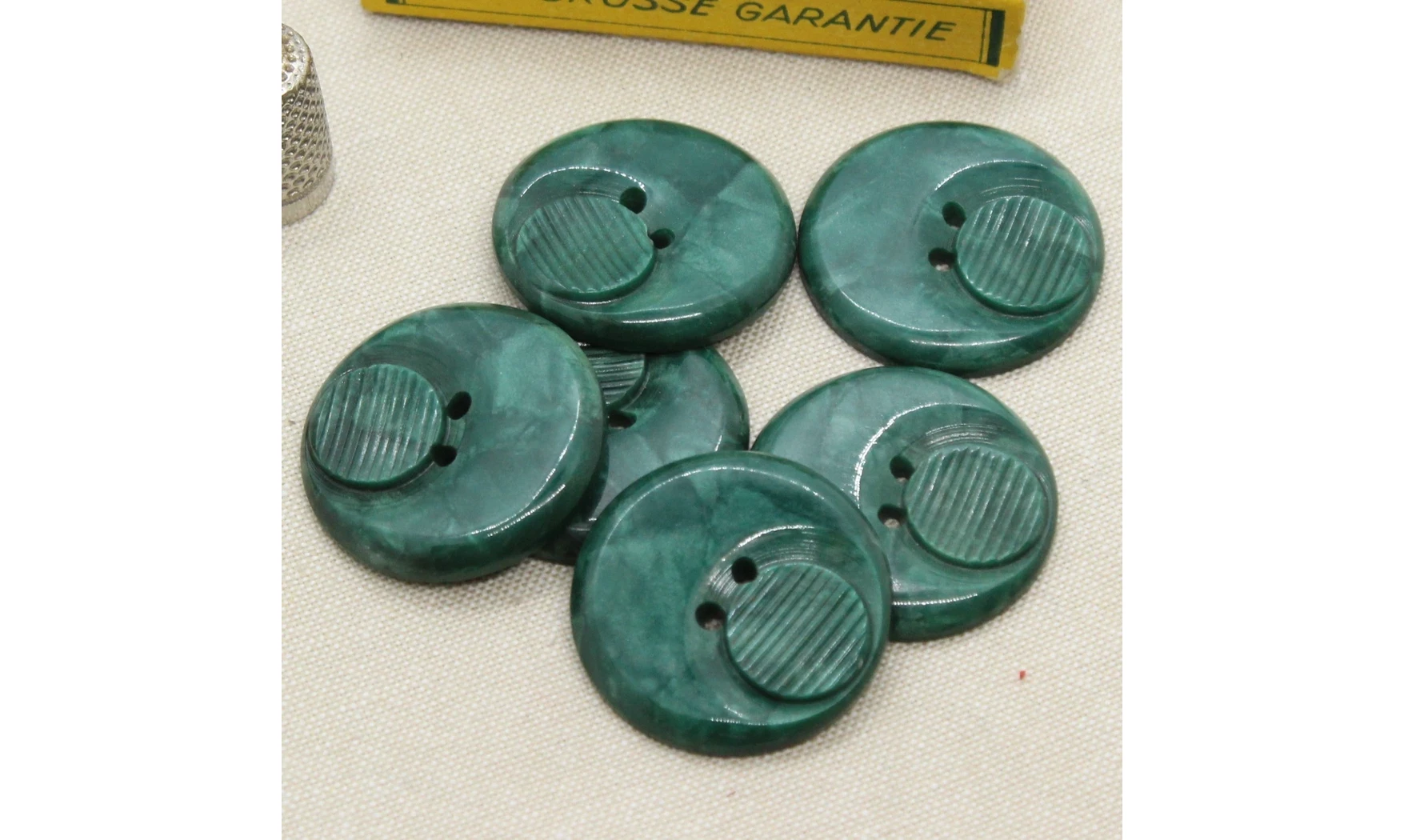 6 Boutons / 35MM / Vert marbré