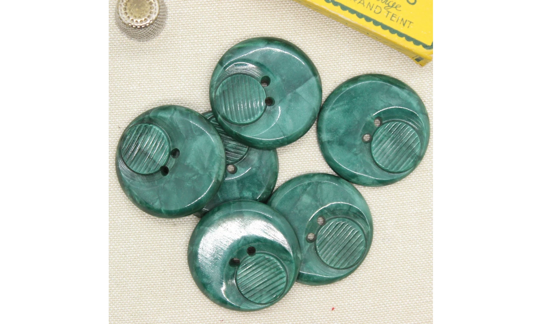 6 Boutons / 35MM / Vert marbré