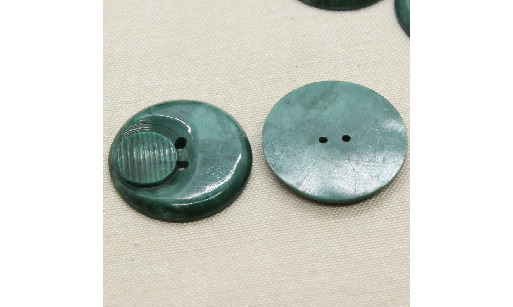 6 Boutons / 35MM / Vert marbré