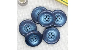 Vintage button 117E