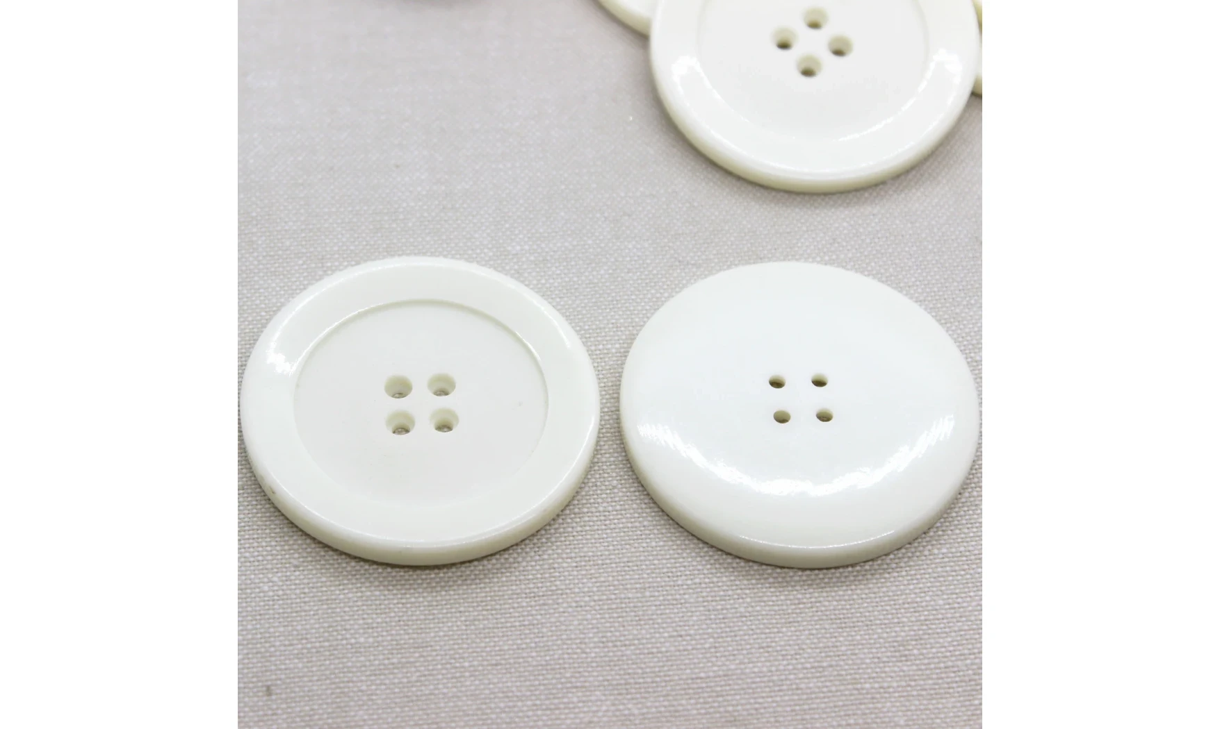 6 Boutons / 50MM / Crème