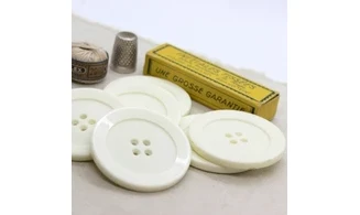 6 Boutons / 37MM / Crème