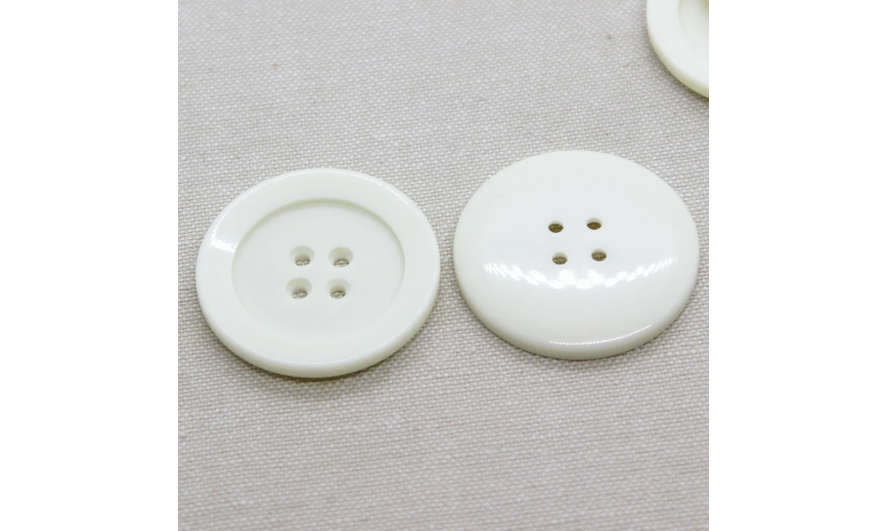 6 Boutons / 37MM / Crème