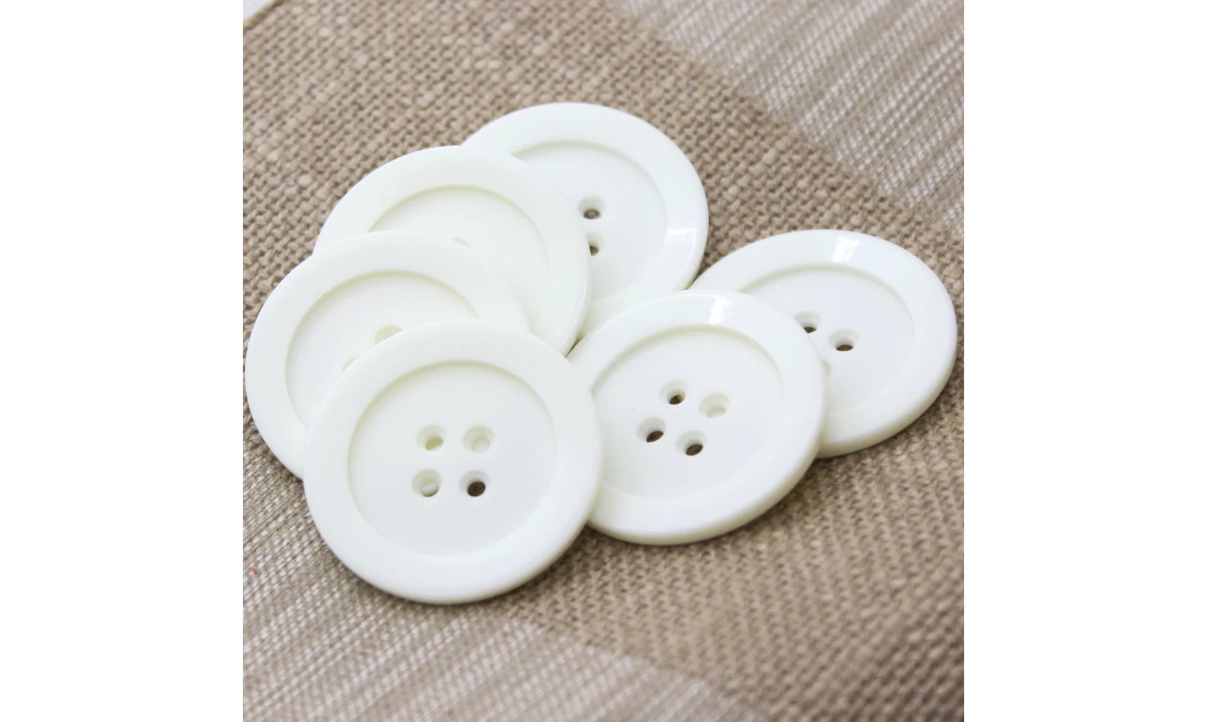 6 Boutons / 37MM / Crème