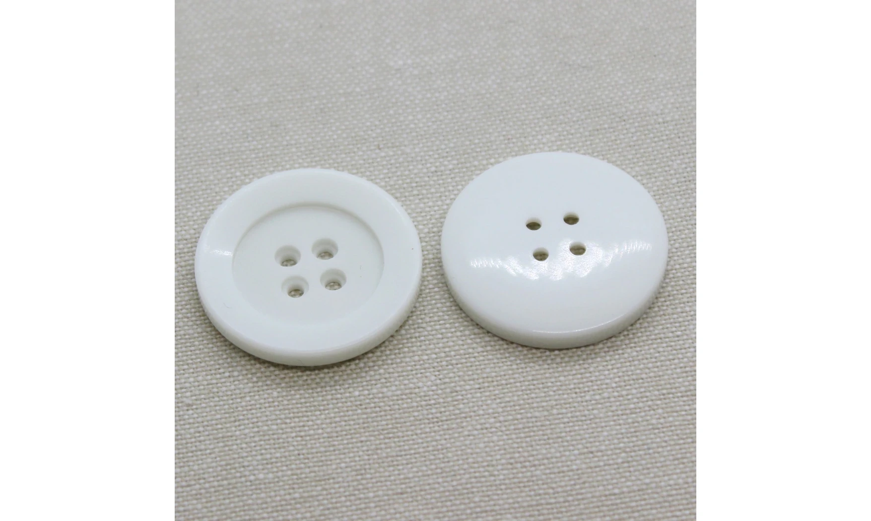 6 Boutons / 30MM / Blanc