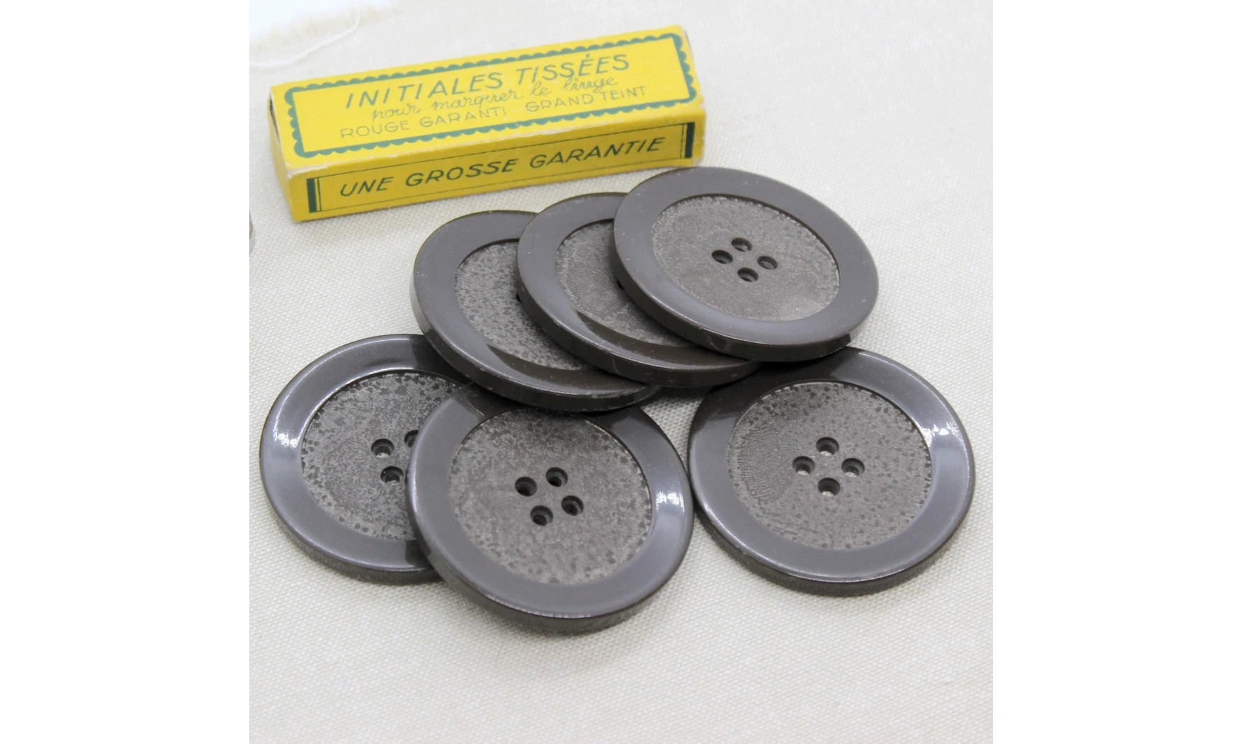 6 Boutons / 50MM / Marron