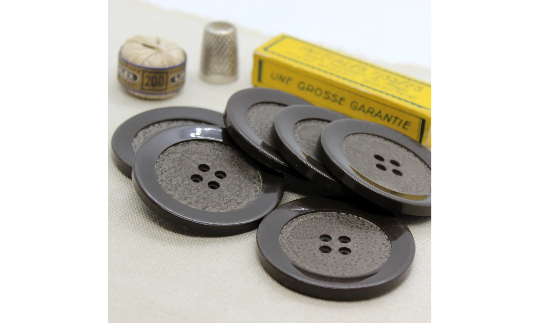 6 Boutons / 50MM / Marron