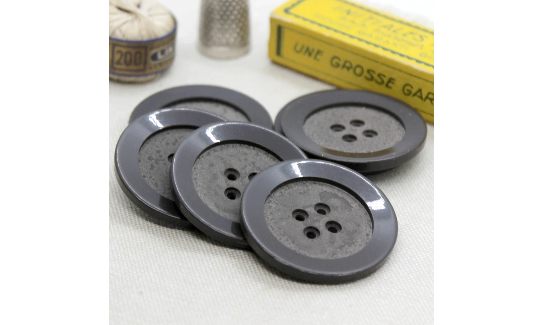 6 Boutons / 39MM / Marron